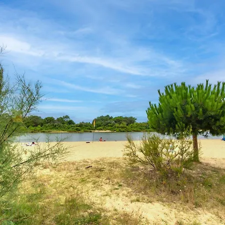 A Village Gujan-Mestras